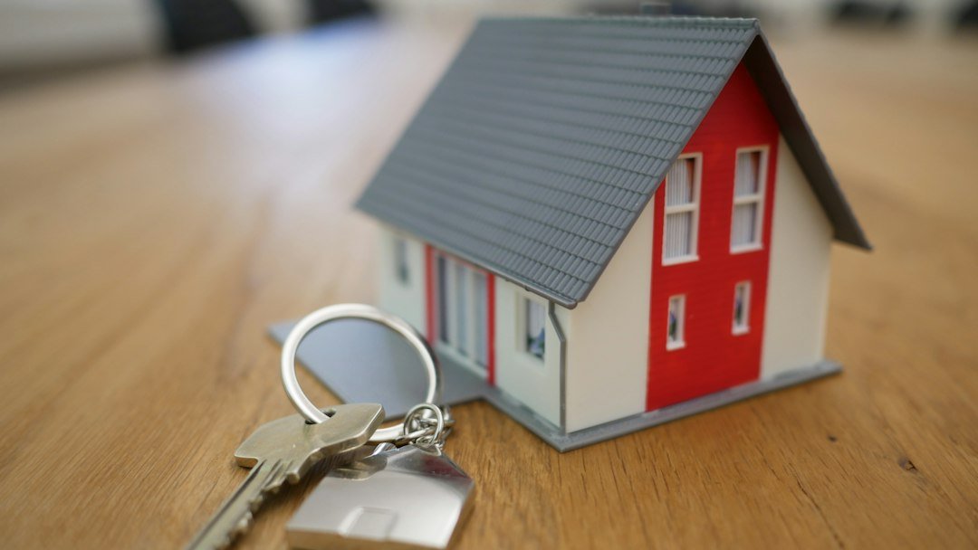 Tokenisasi Aset Nyata (Real-World Assets / RWA): Peluang Investasi Properti dan Komoditas Skala Mikro
