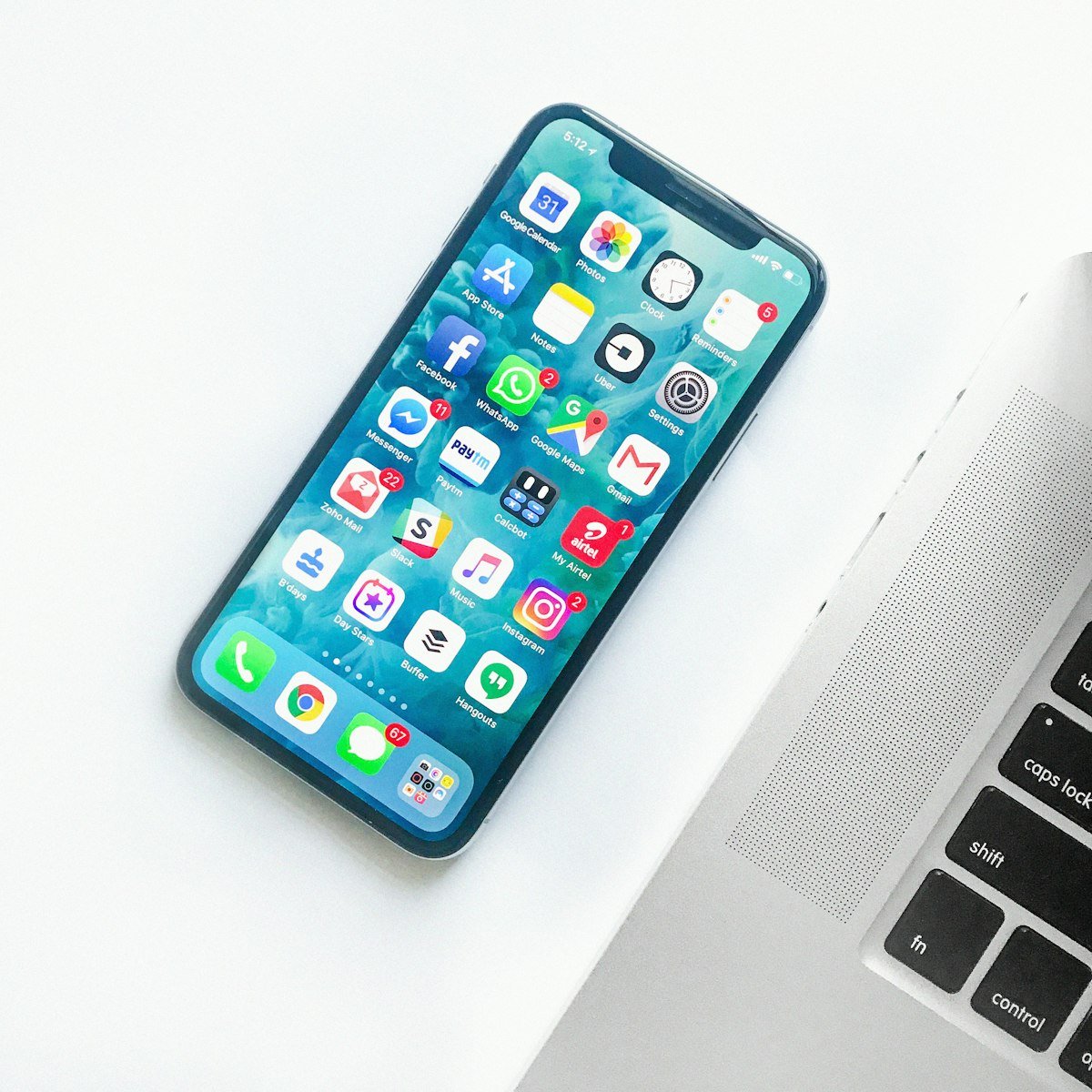 Perang Smartphone Flagship 2026: Lompatan AI On-Device dan Standar Baru Fotografi Mobile
