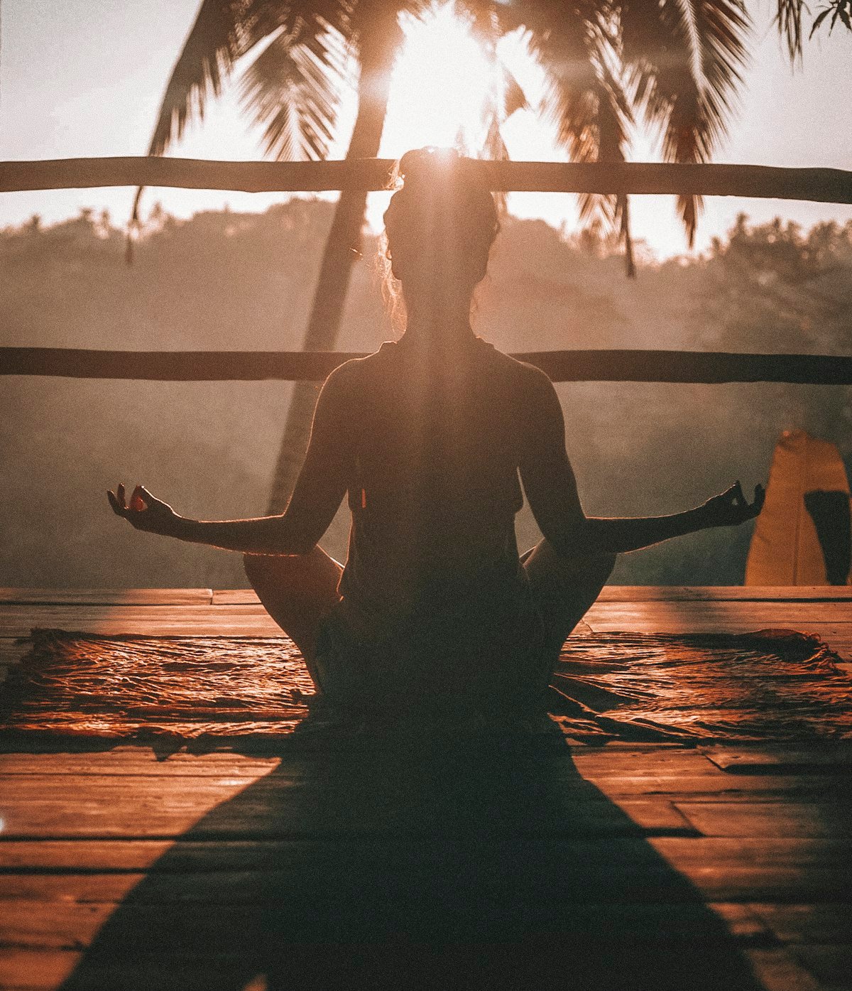 Menjaga Kesehatan Mental di Era Tuntutan Tinggi: Strategi Menangkal Burnout dan Overthinking