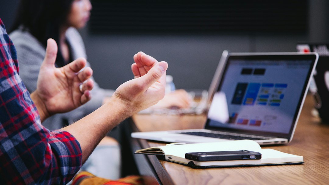 Inovasi Strategis Manajemen SDM: People Analytics, Budaya Kerja Hibrida, dan Retensi Talenta Top